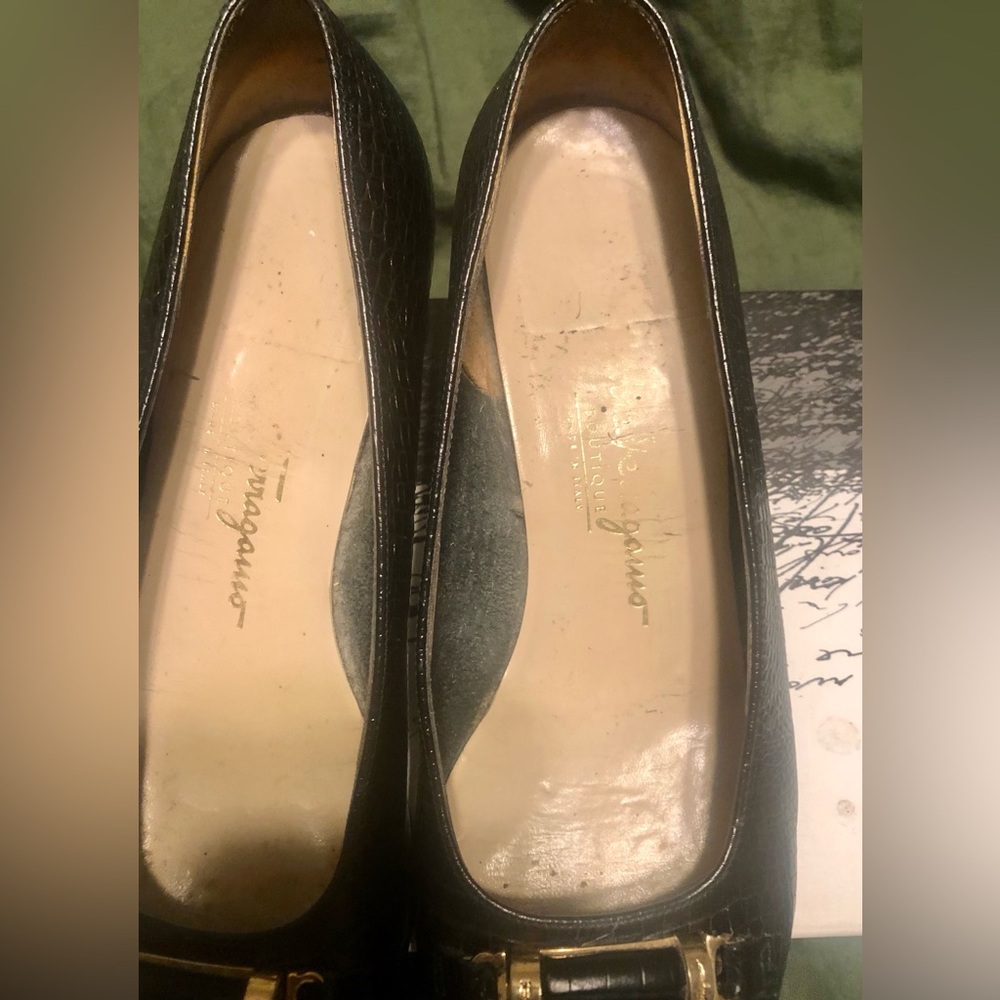 🎉 VINTAGE 1980’s BLK SALVATORE FERRAGAMO BLK FLATS! 💯 - Picture 7 of 9